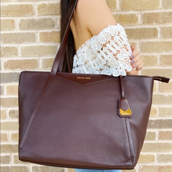 Michael Kors Handbags - SALE‼️‼️ Michael kors large top zip tote leather